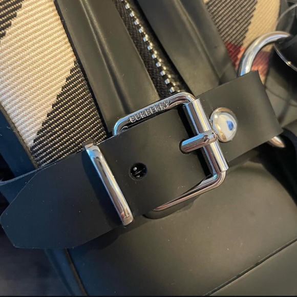 BURBERRY Rain Boots - Picture 4 of 4